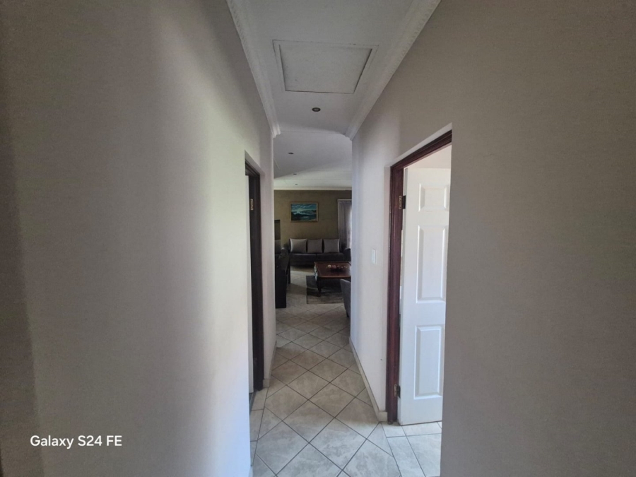 3 Bedroom Property for Sale in Safari Gardens North West